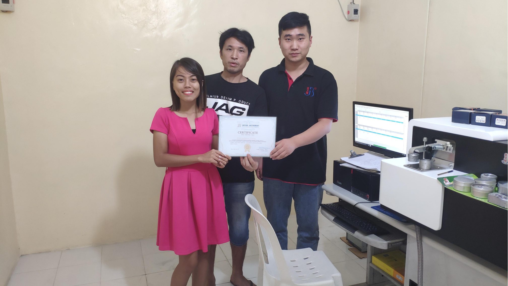 Spectromètre d'émission optique W5 pour lingots d'alliages d'aluminium ADC10, ADC12 et A356